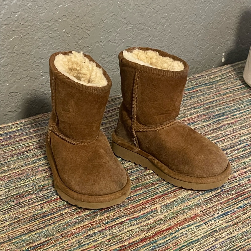 Ugg Toddler Classic II Boot - Chestnut Size 7